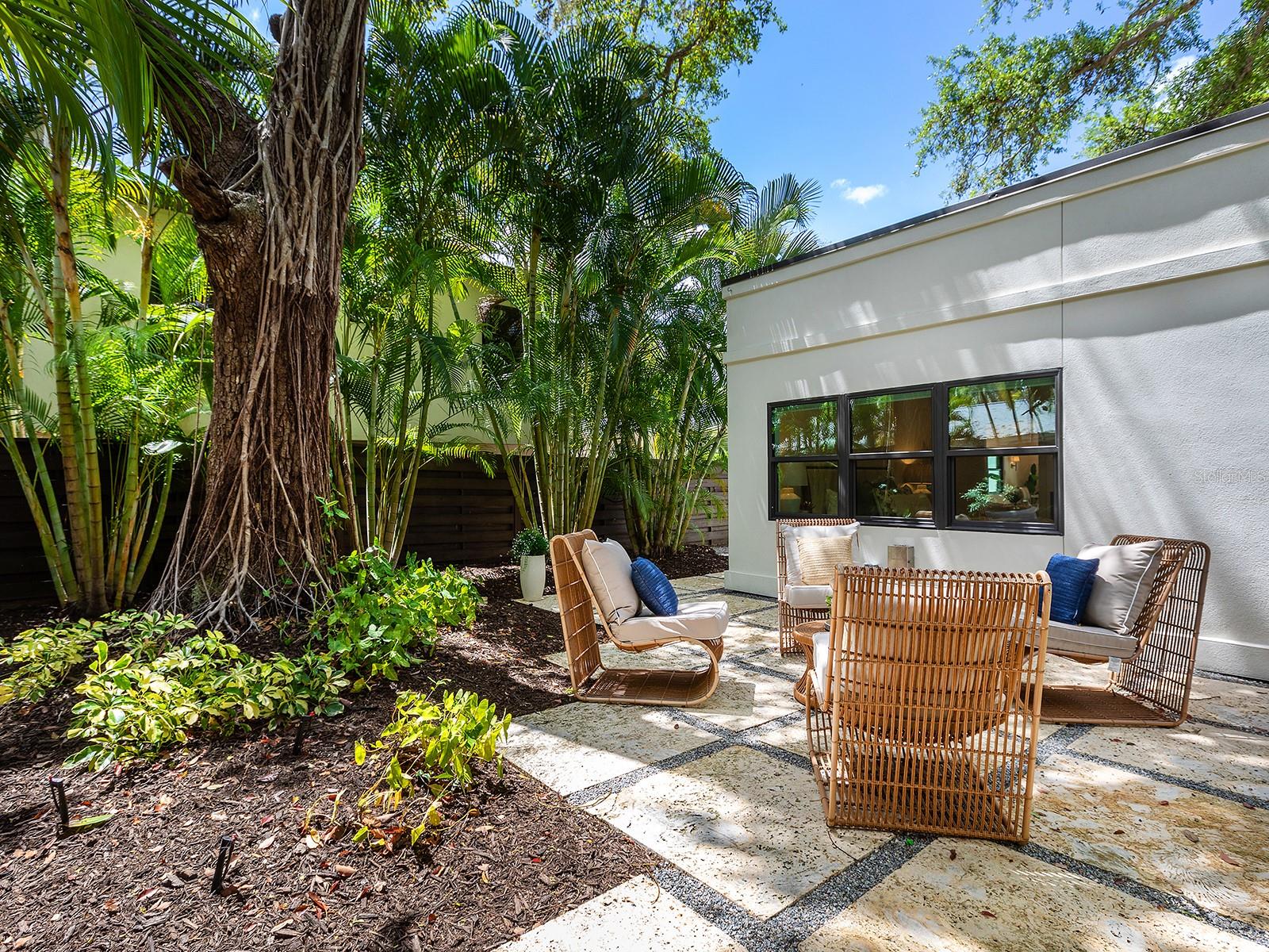 617 MADISON CT, SARASOTA, FL, 34236