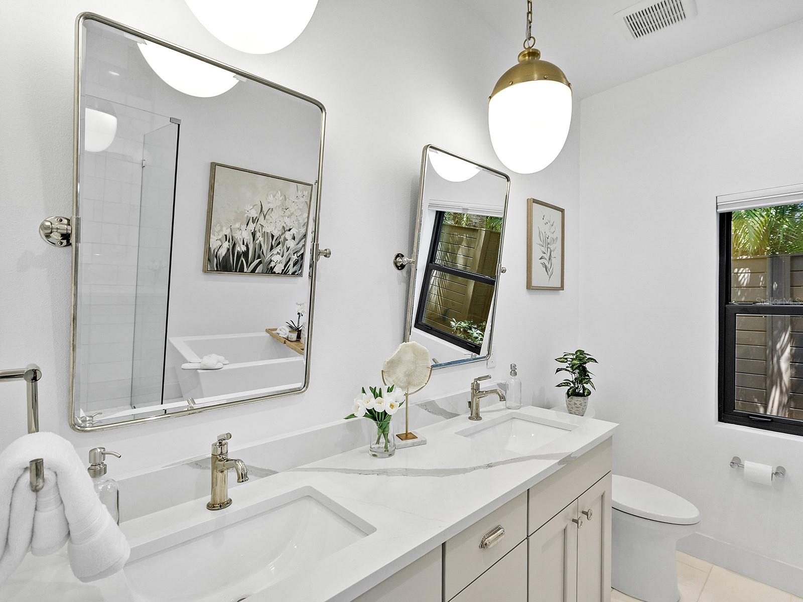 617 MADISON CT, SARASOTA, FL, 34236