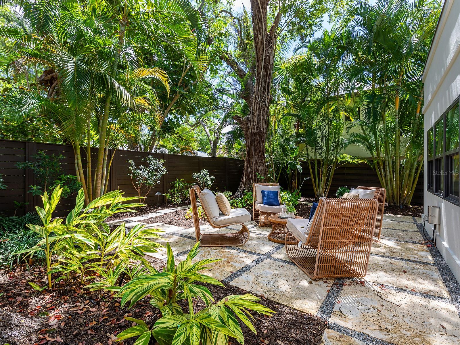 617 MADISON CT, SARASOTA, FL, 34236