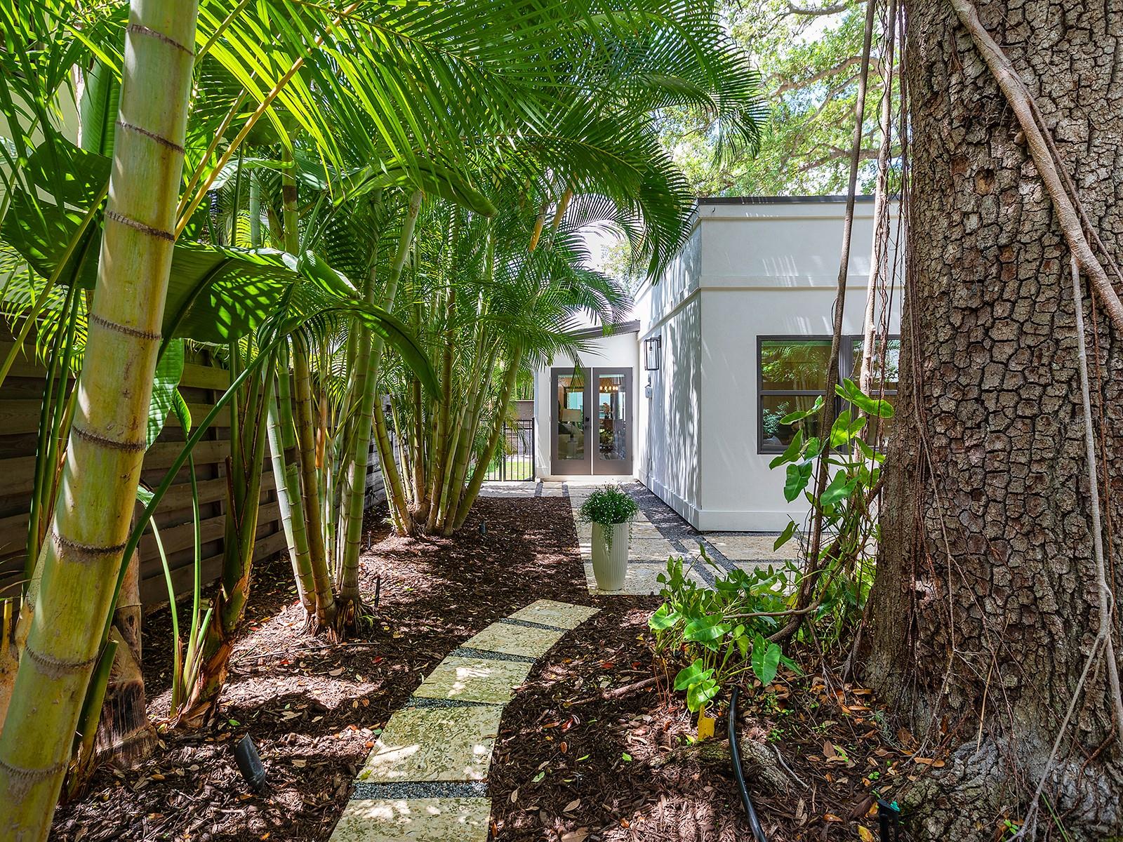 617 MADISON CT, SARASOTA, FL, 34236