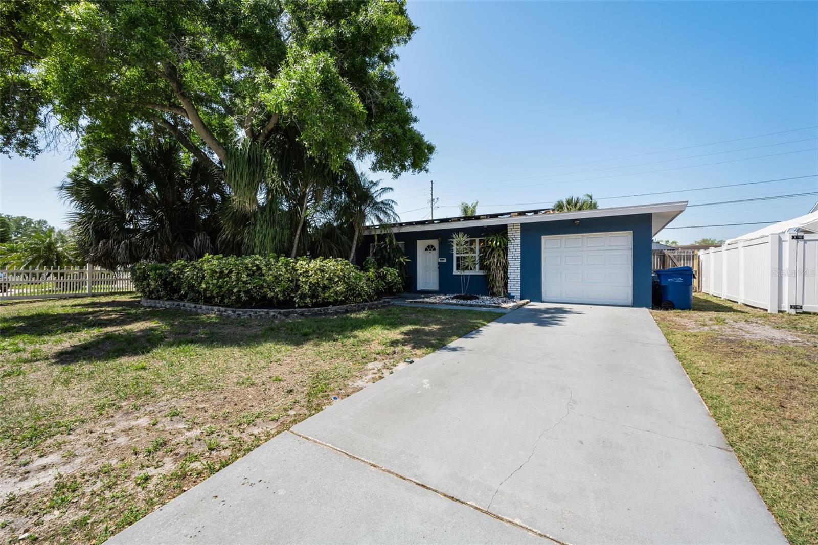 1349 REGINA DR W, LARGO, FL, 33770