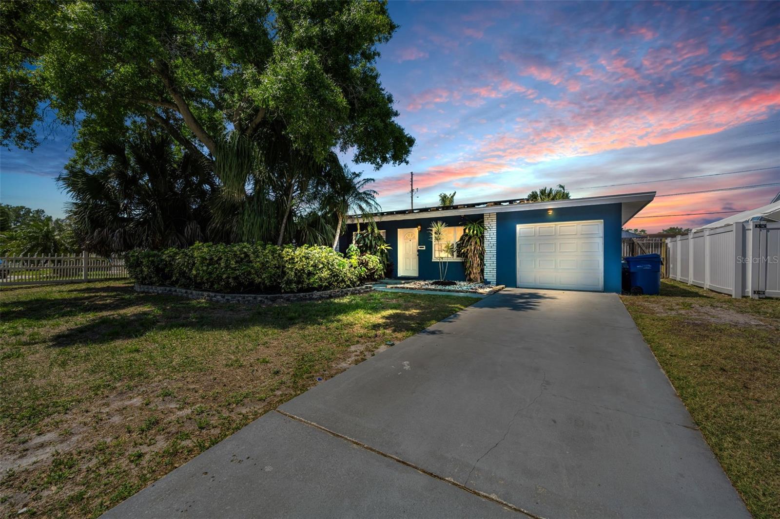 1349 REGINA DR W, LARGO, FL, 33770