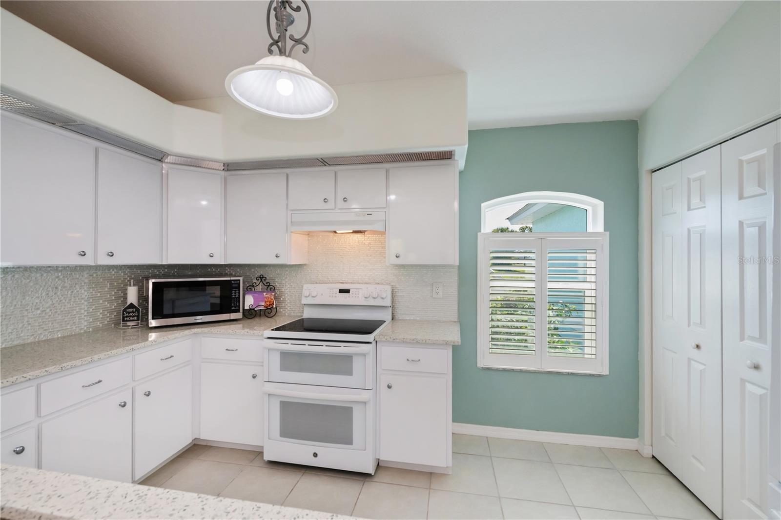 409 BOUNDARY BLVD, ROTONDA WEST, FL, 33947