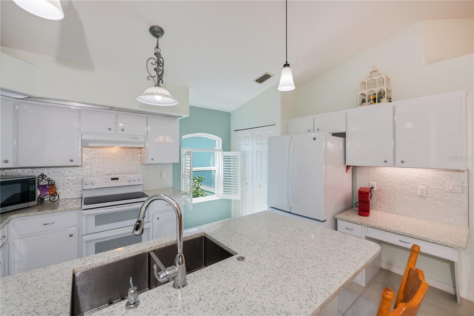409 BOUNDARY BLVD, ROTONDA WEST, FL, 33947