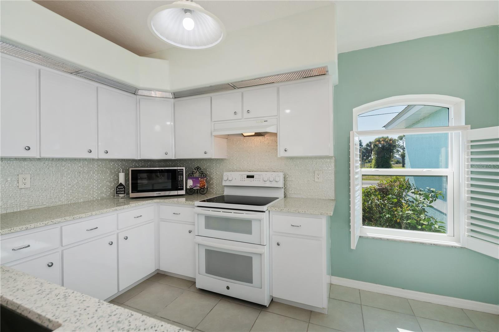 409 BOUNDARY BLVD, ROTONDA WEST, FL, 33947