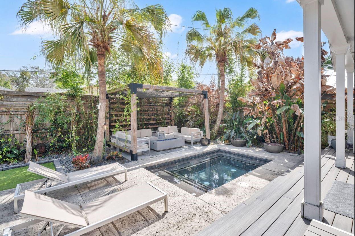 111 KENNISON, ORLANDO, FL, 32801