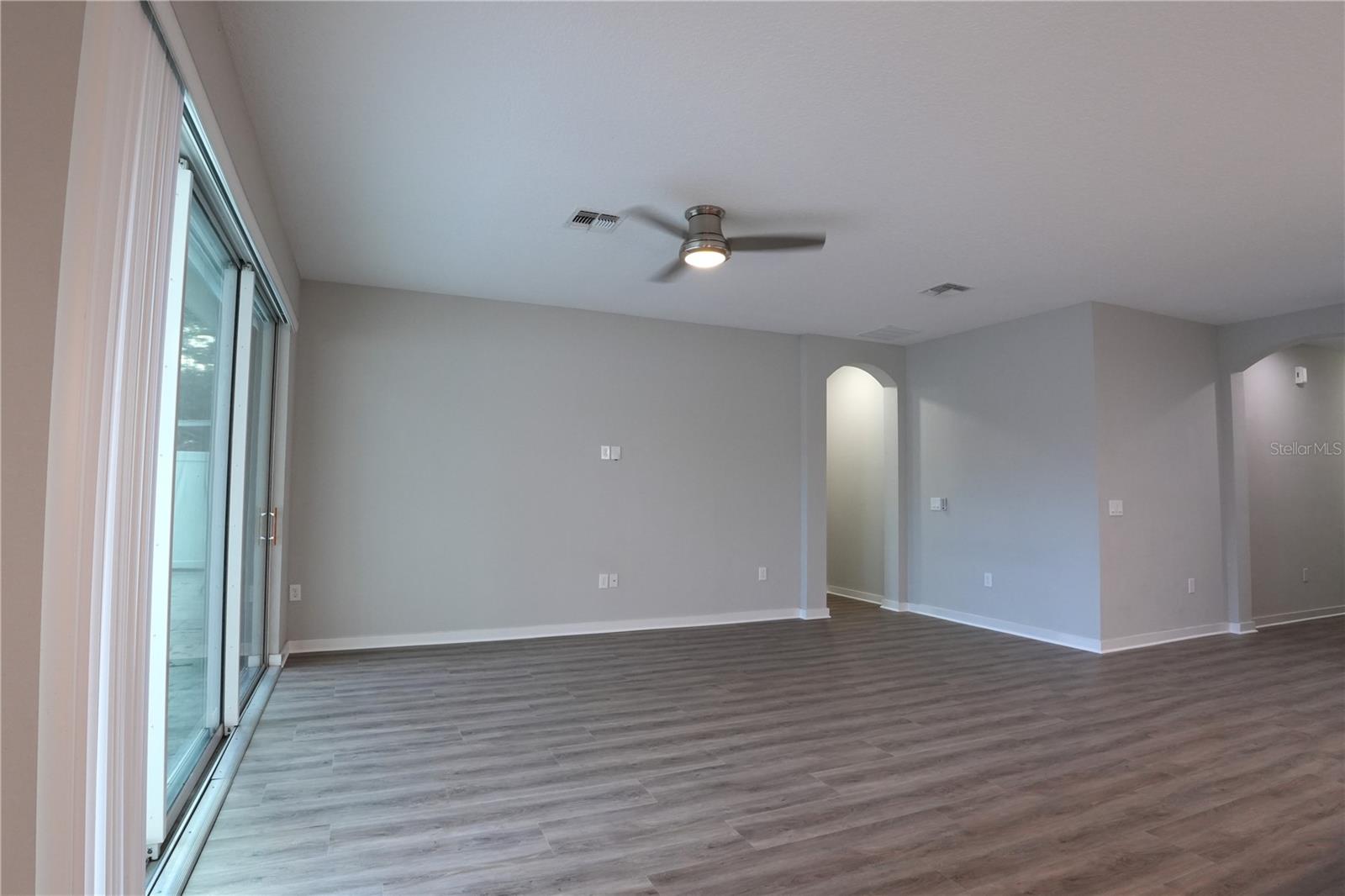 2004 E GRANT AVE, ORLANDO, FL, 32806
