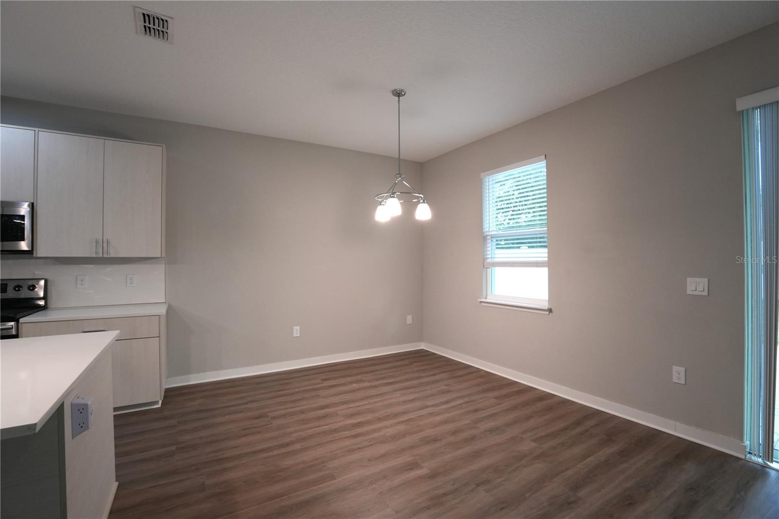 2004 E GRANT AVE, ORLANDO, FL, 32806