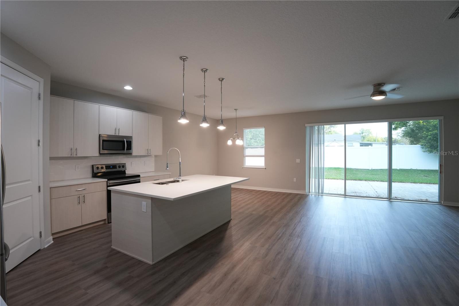 2004 E GRANT AVE, ORLANDO, FL, 32806