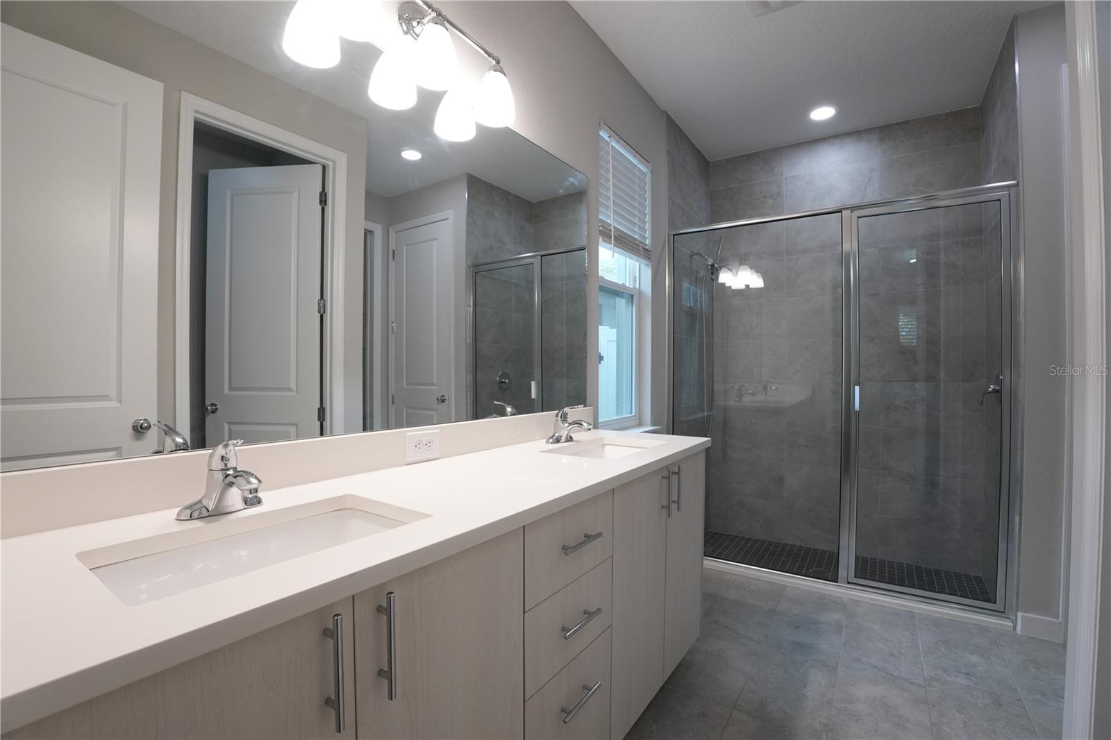 2004 E GRANT AVE, ORLANDO, FL, 32806