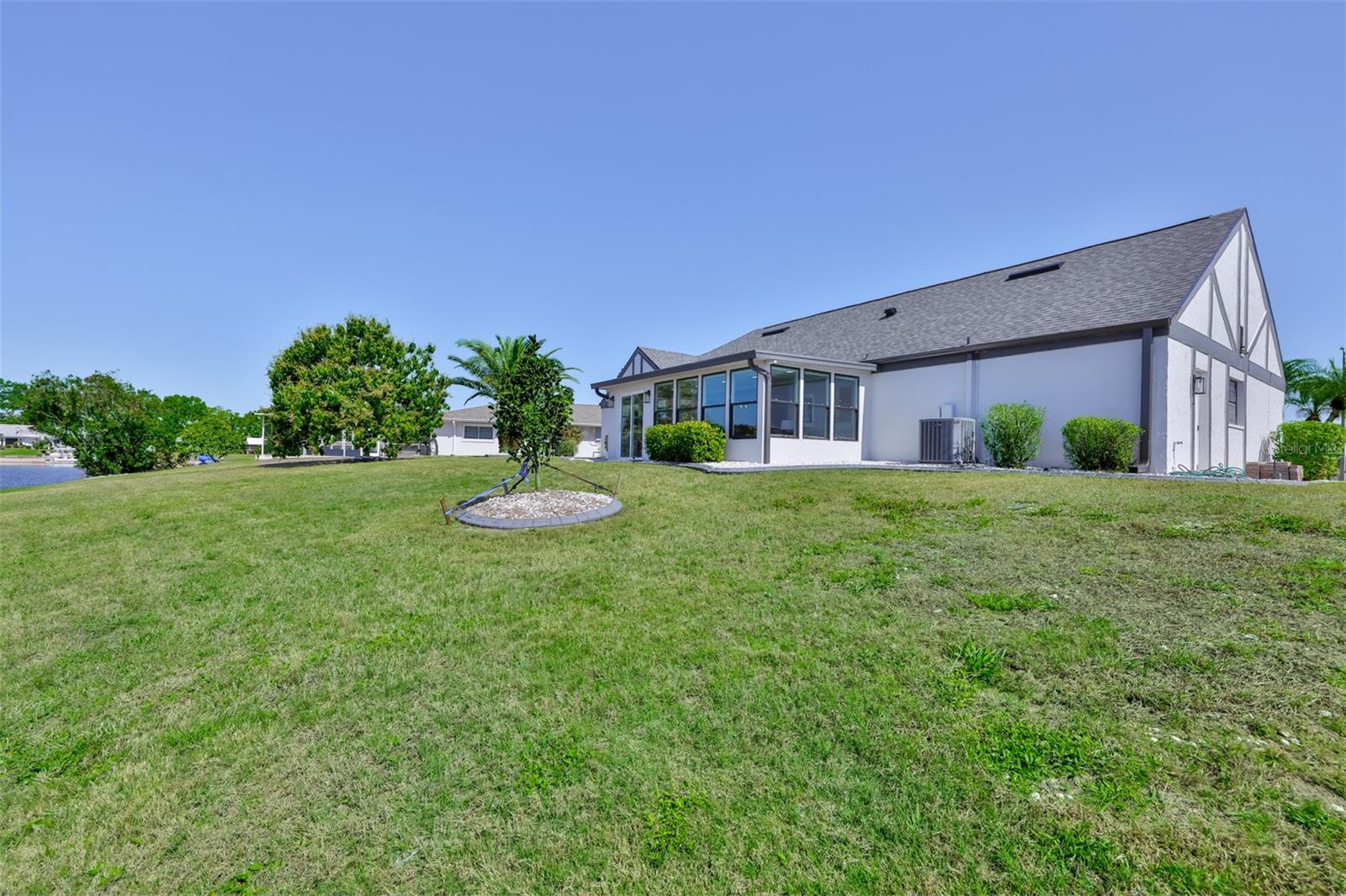 405 BLACKHAWK CIR, SUN CITY CENTER, FL, 33573