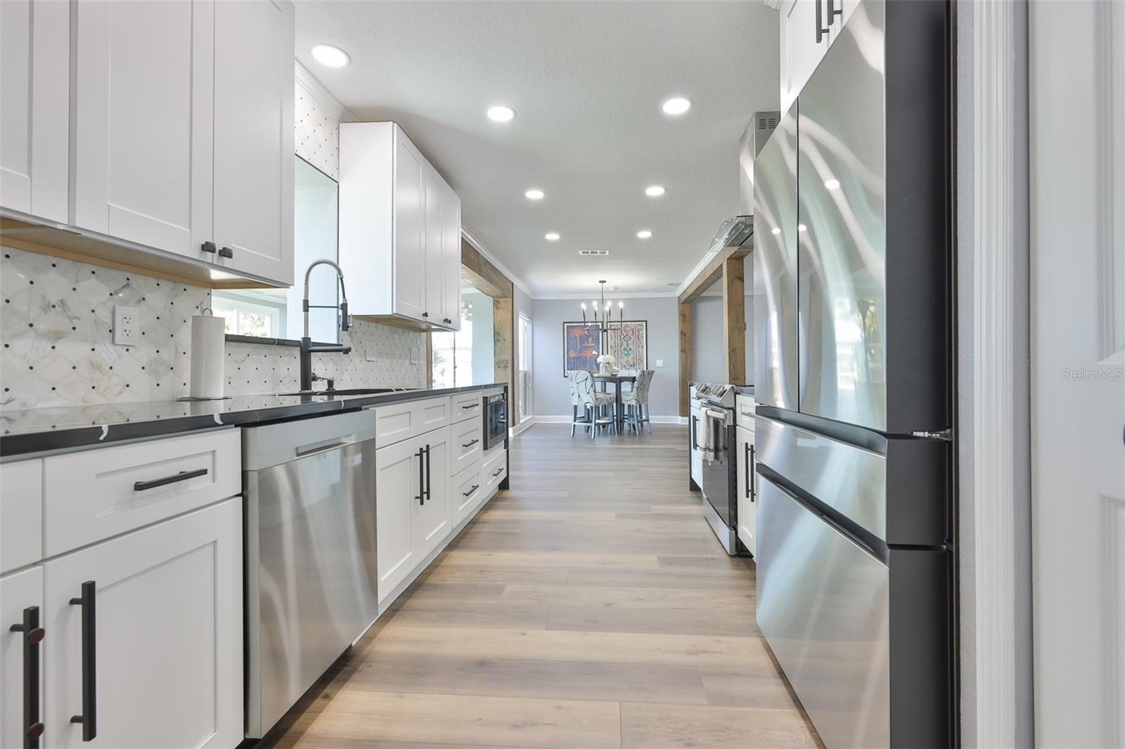 405 BLACKHAWK CIR, SUN CITY CENTER, FL, 33573
