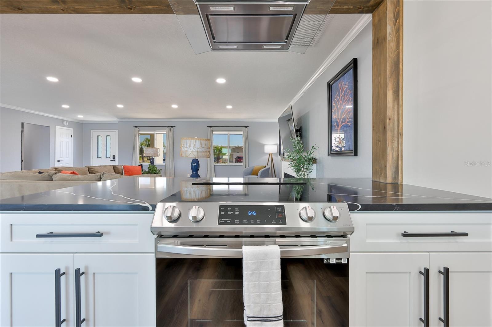 405 BLACKHAWK CIR, SUN CITY CENTER, FL, 33573