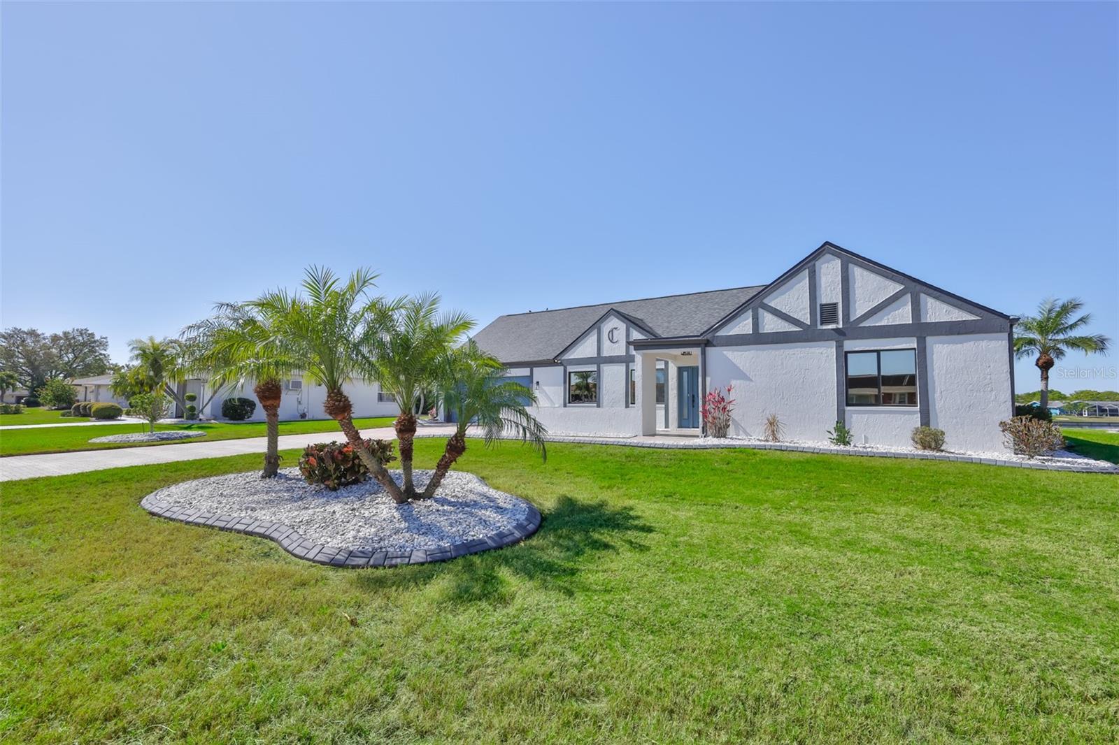 405 BLACKHAWK CIR, SUN CITY CENTER, FL, 33573
