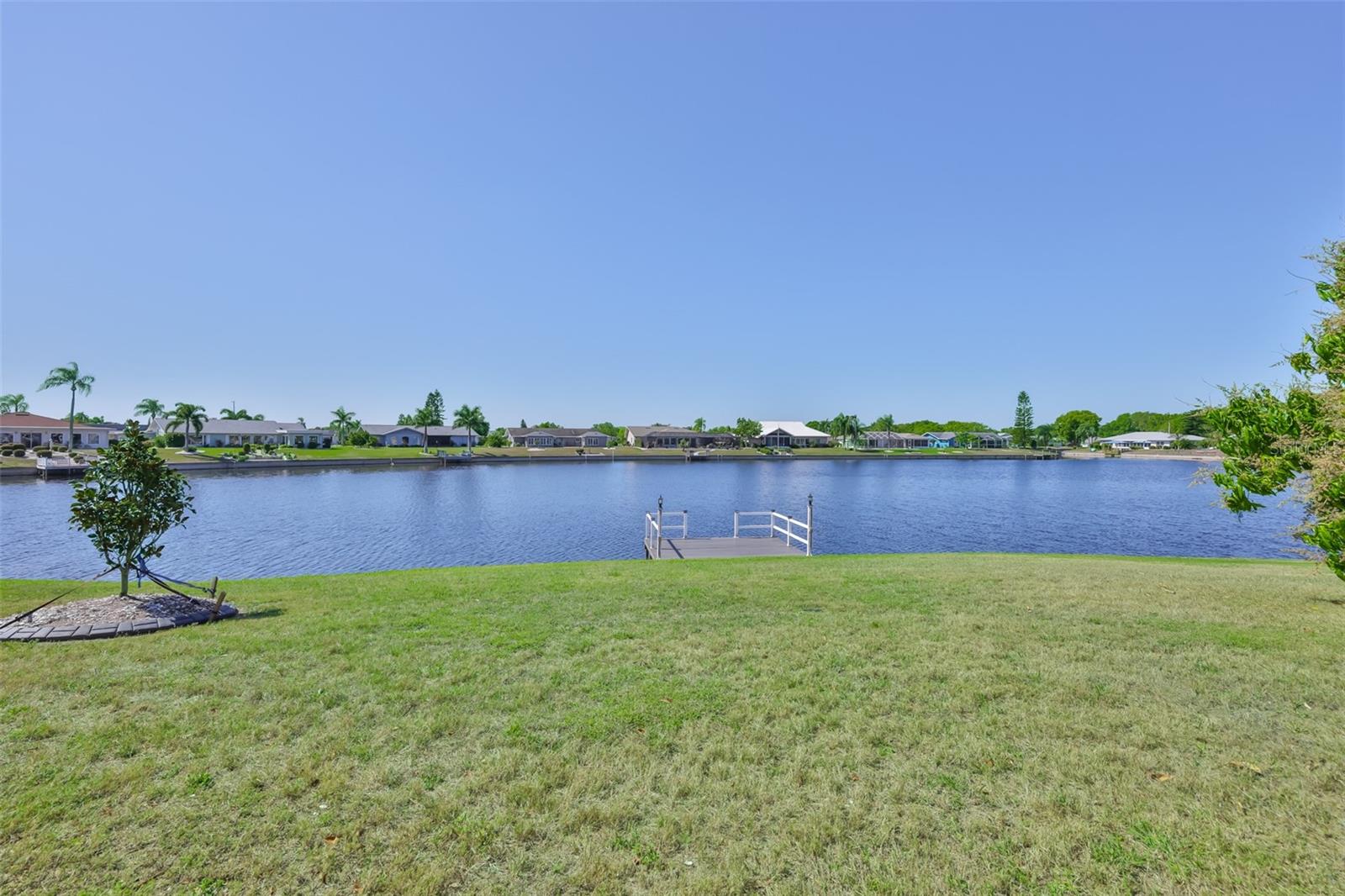 405 BLACKHAWK CIR, SUN CITY CENTER, FL, 33573