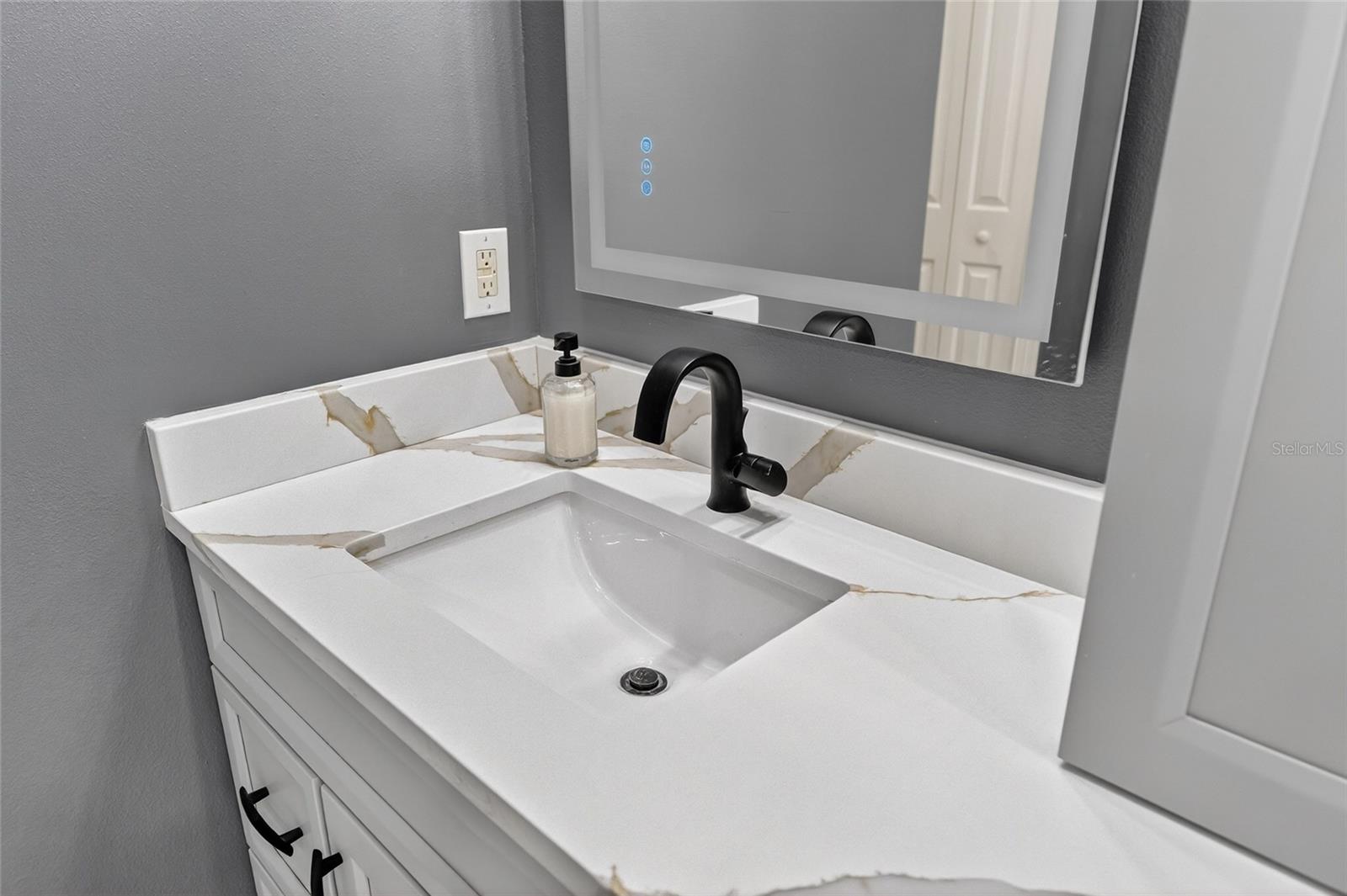 83 S RIVERWALK DR, PALM COAST, FL, 32137
