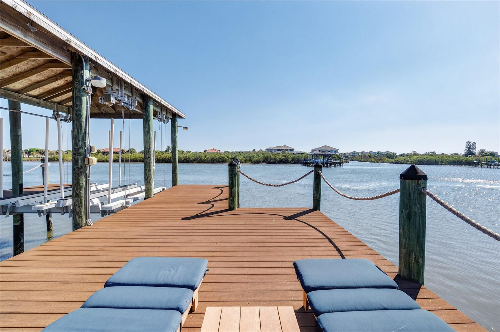 83 S RIVERWALK DR, PALM COAST, FL, 32137