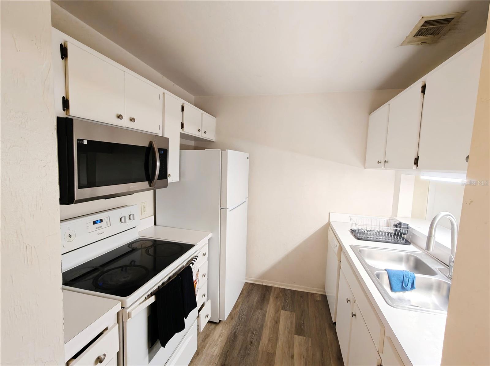 4000 SW 23RD ST #5-207 Room B, GAINESVILLE, FL, 32608