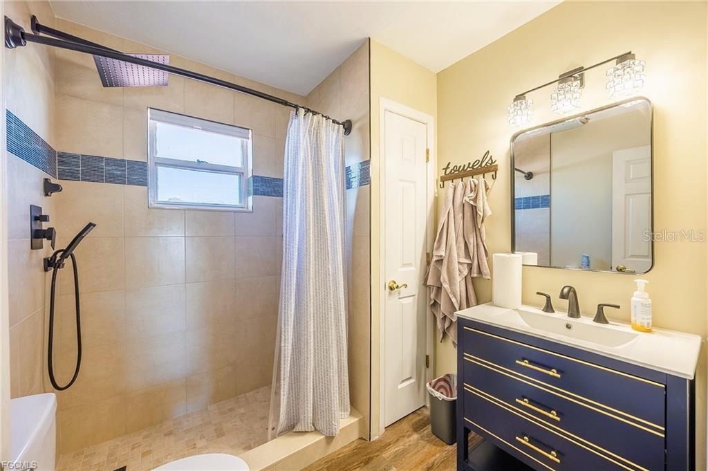 238 SE 9TH TER, CAPE CORAL, FL, 33990