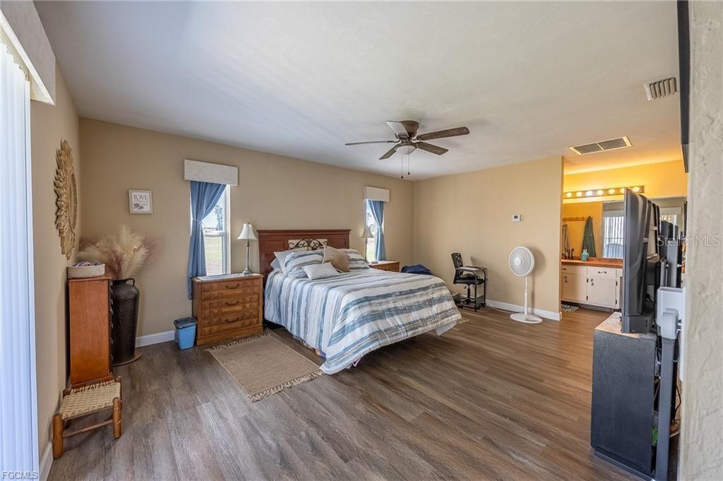 238 SE 9TH TER, CAPE CORAL, FL, 33990