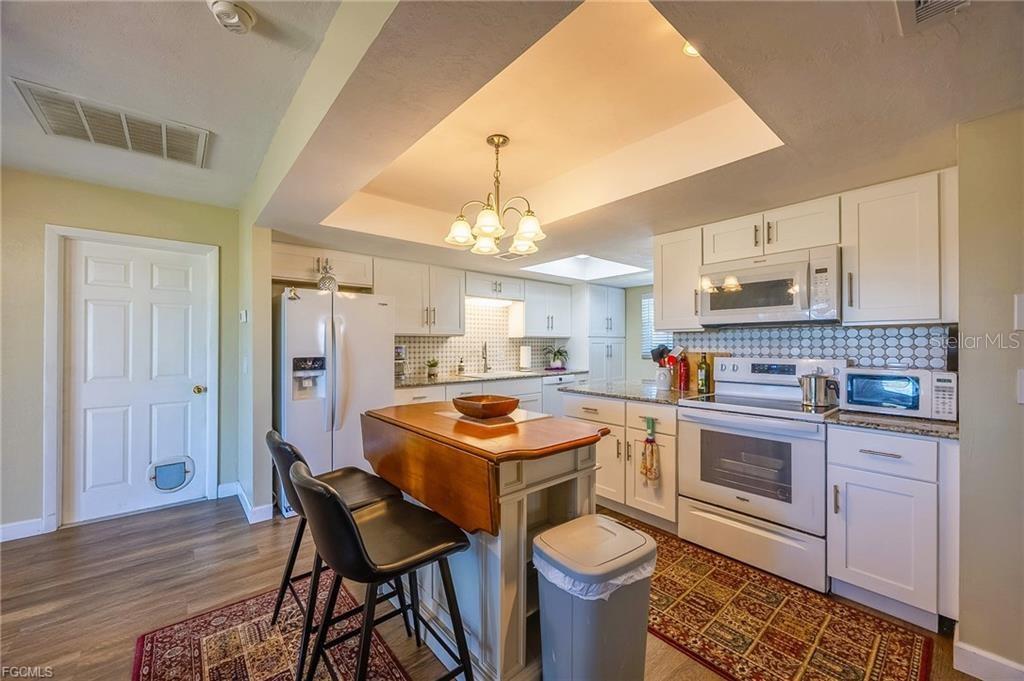 238 SE 9TH TER, CAPE CORAL, FL, 33990