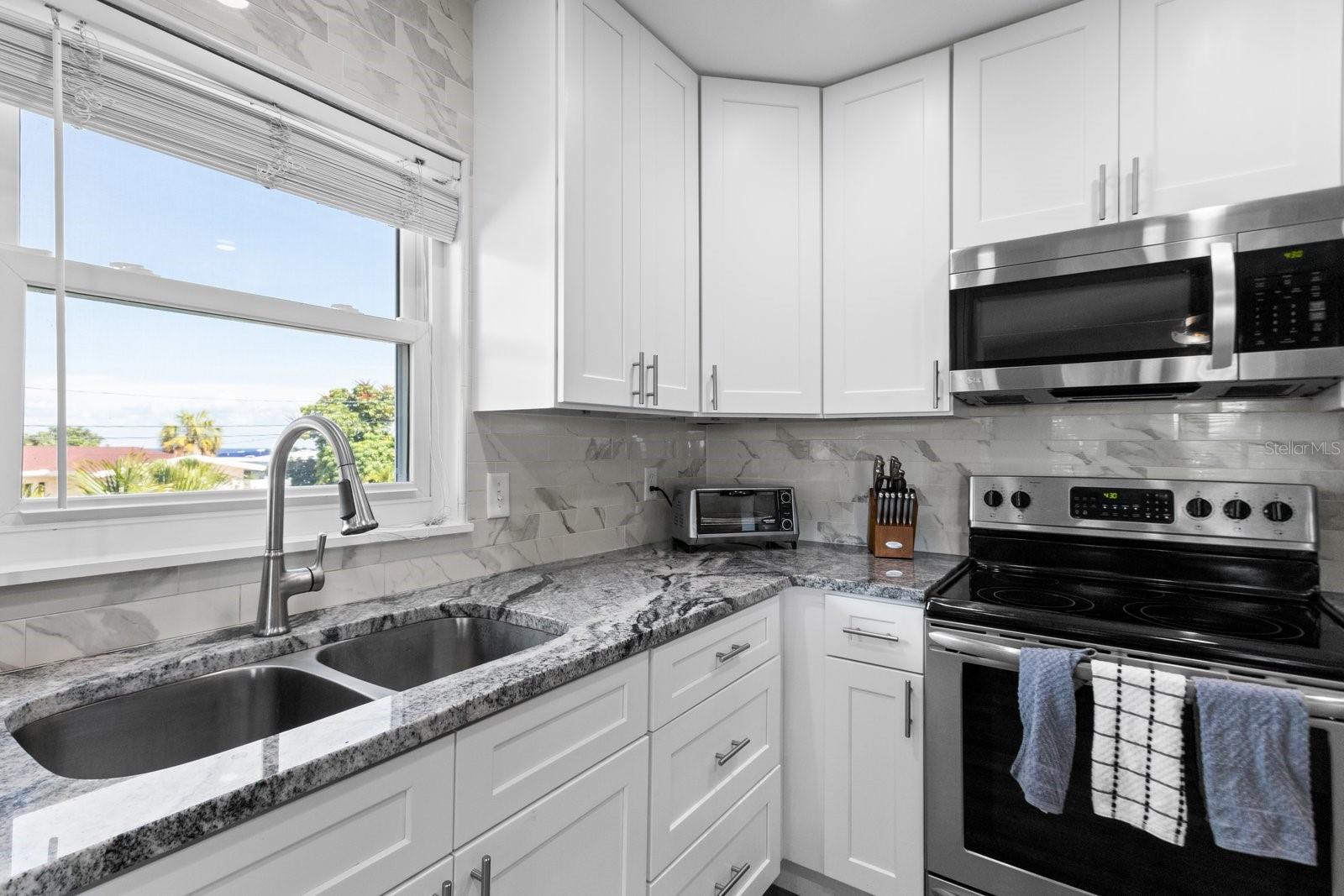 3401 MANATEE DR SE, ST PETERSBURG, FL, 33705