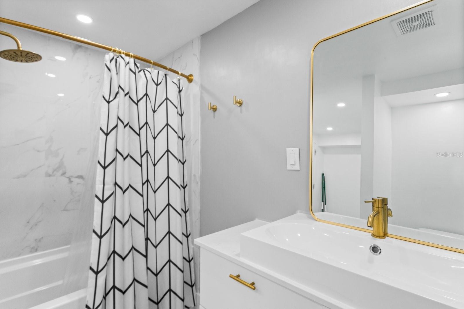 3401 MANATEE DR SE, ST PETERSBURG, FL, 33705