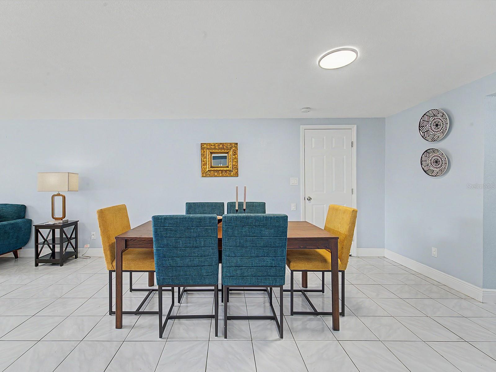 7012 CENTER CREEK DR, TAMPA, FL, 33615