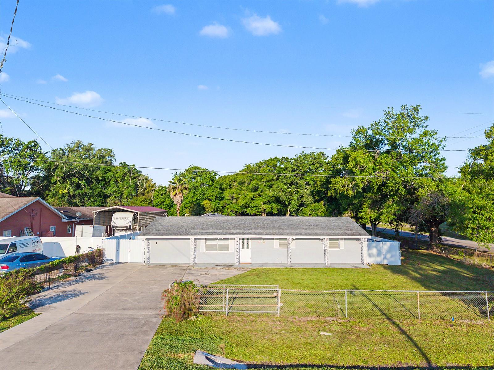 7012 CENTER CREEK DR, TAMPA, FL, 33615
