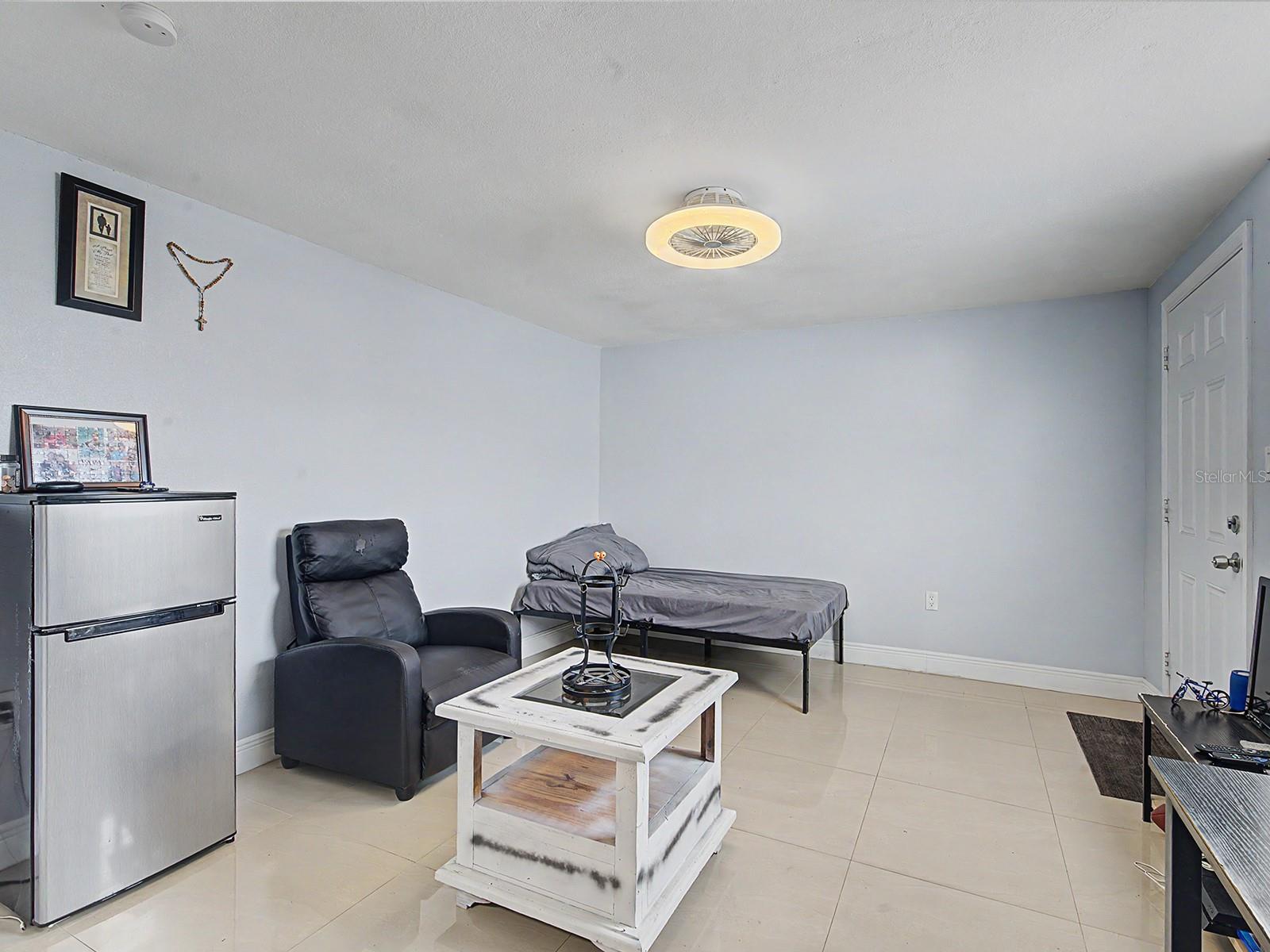 7012 CENTER CREEK DR, TAMPA, FL, 33615