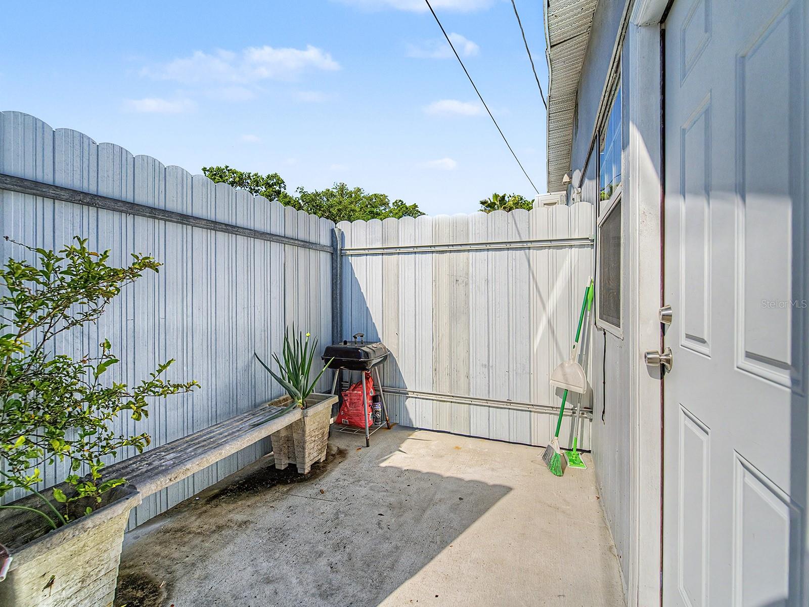 7012 CENTER CREEK DR, TAMPA, FL, 33615