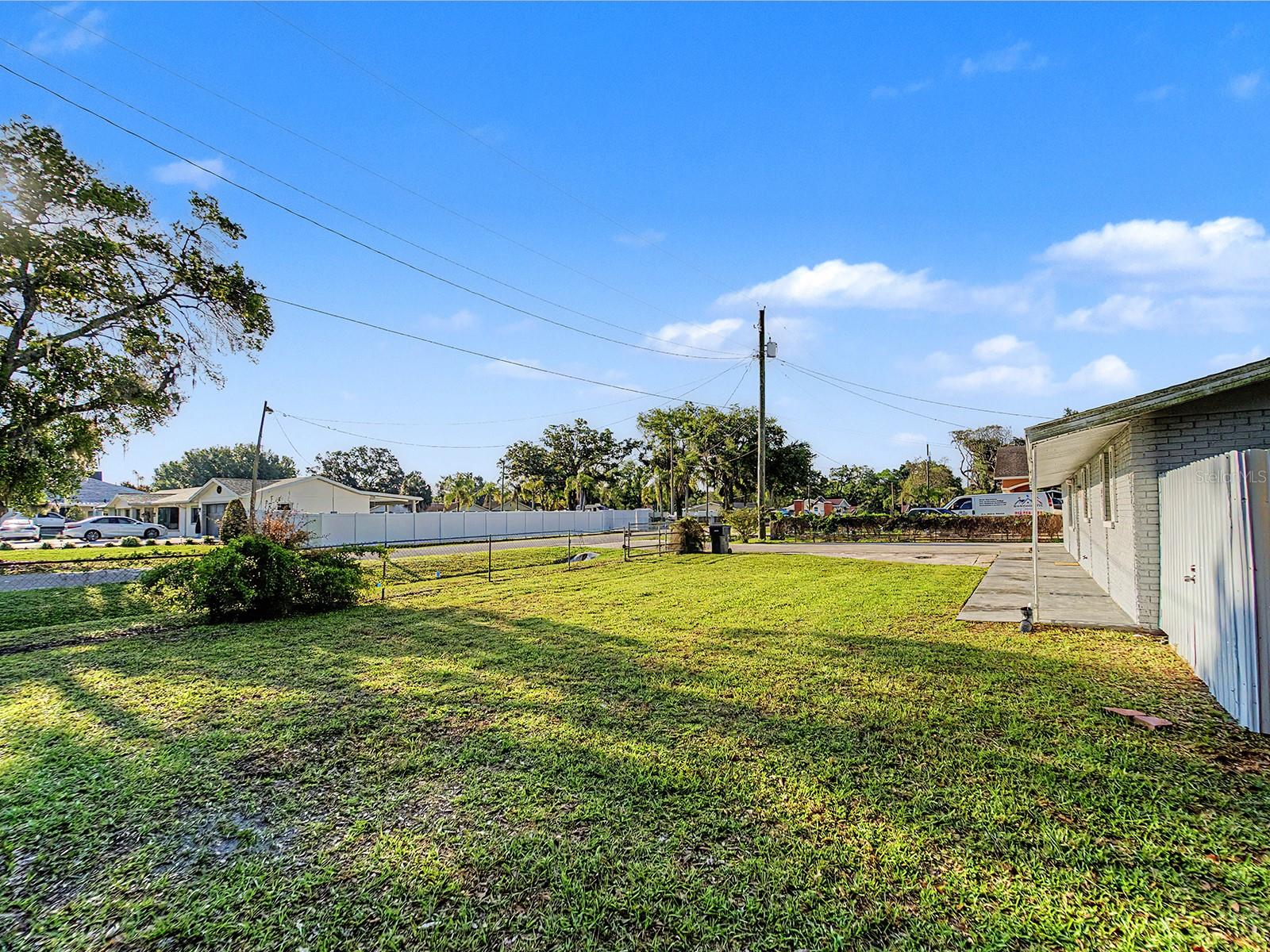 7012 CENTER CREEK DR, TAMPA, FL, 33615