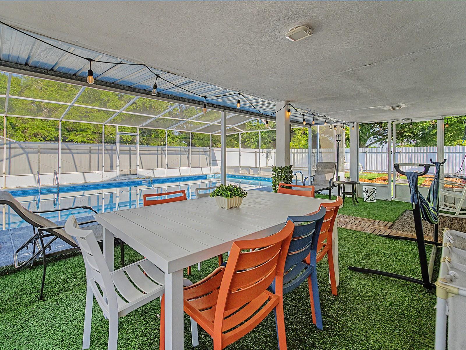 7012 CENTER CREEK DR, TAMPA, FL, 33615