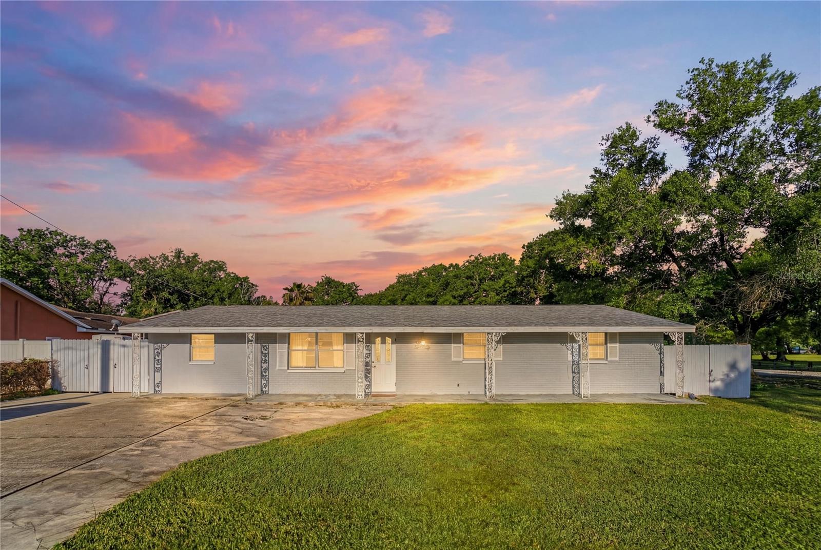 7012 CENTER CREEK DR, TAMPA, FL, 33615