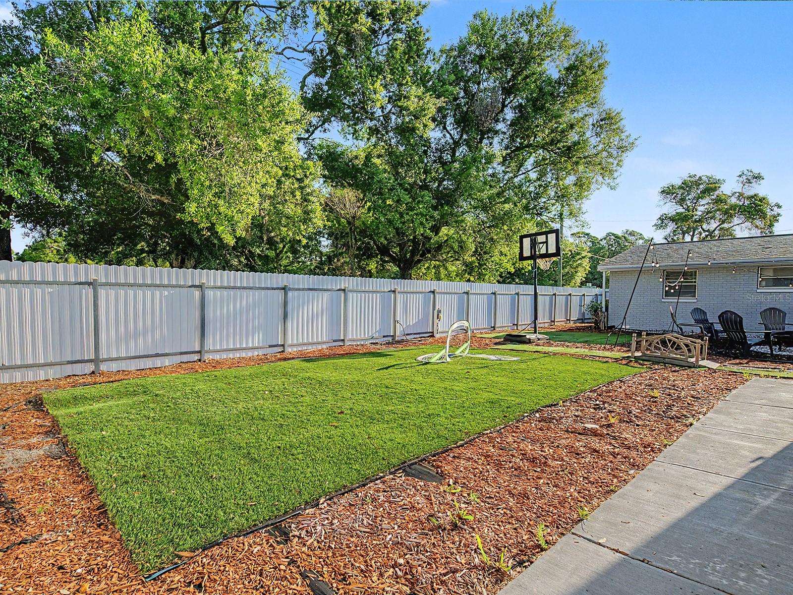 7012 CENTER CREEK DR, TAMPA, FL, 33615