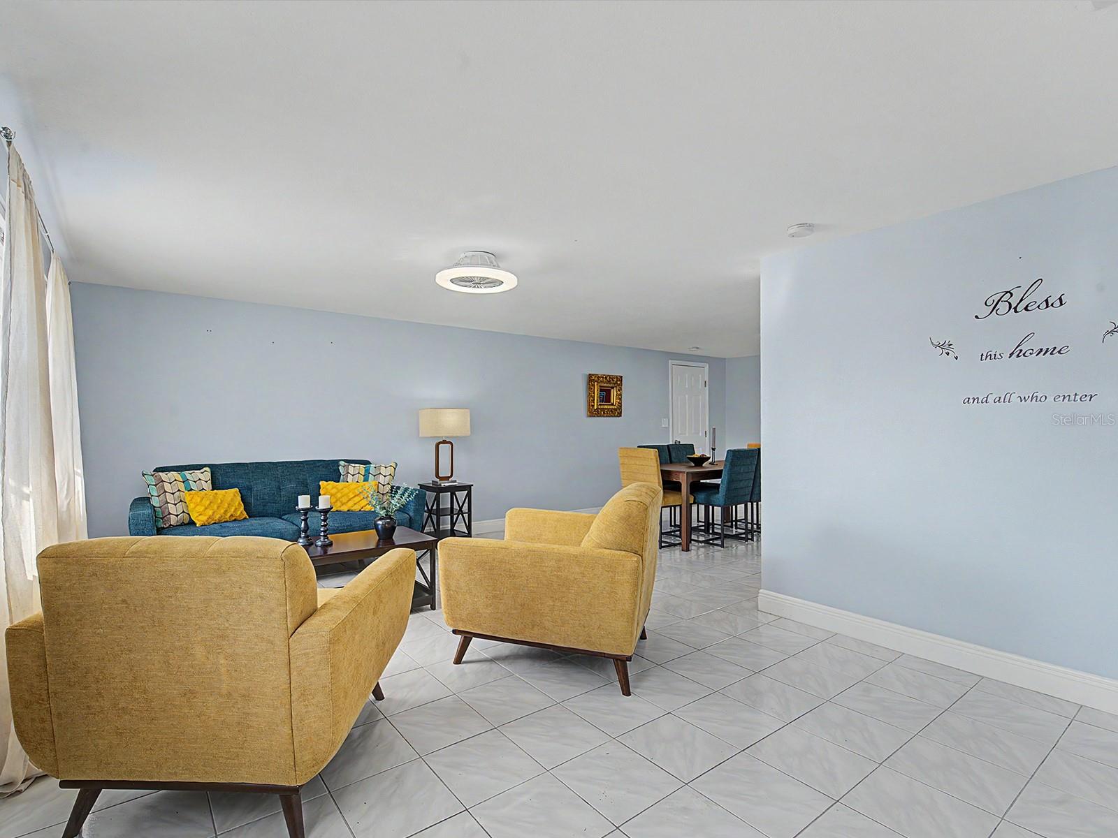 7012 CENTER CREEK DR, TAMPA, FL, 33615