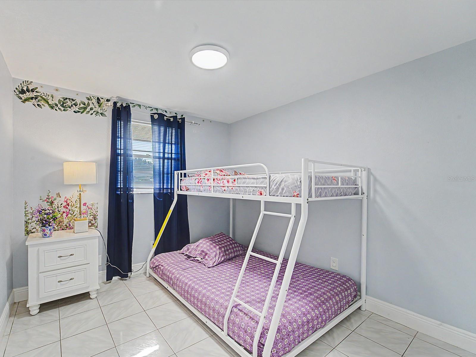 7012 CENTER CREEK DR, TAMPA, FL, 33615