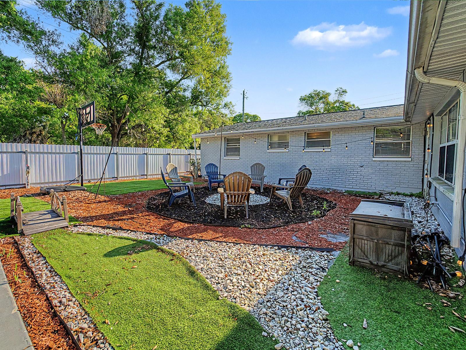 7012 CENTER CREEK DR, TAMPA, FL, 33615