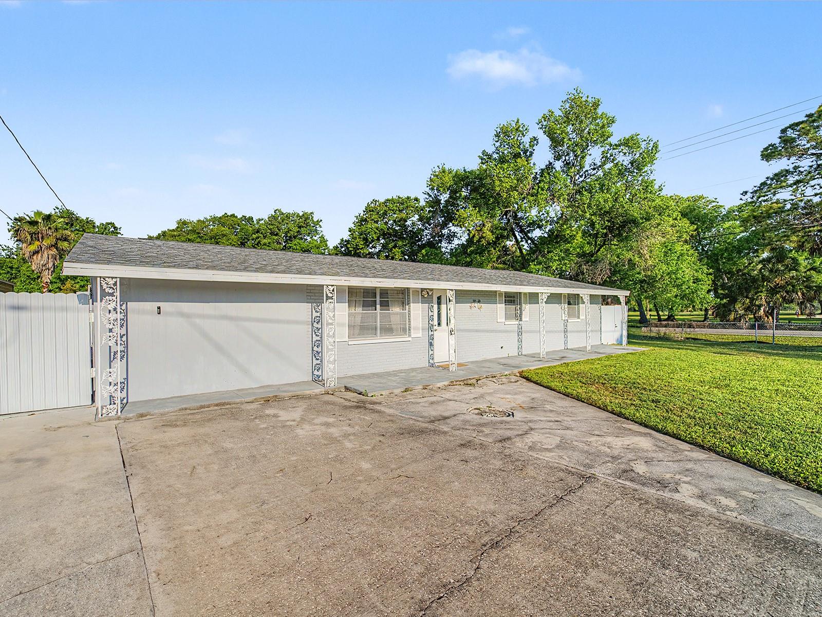 7012 CENTER CREEK DR, TAMPA, FL, 33615