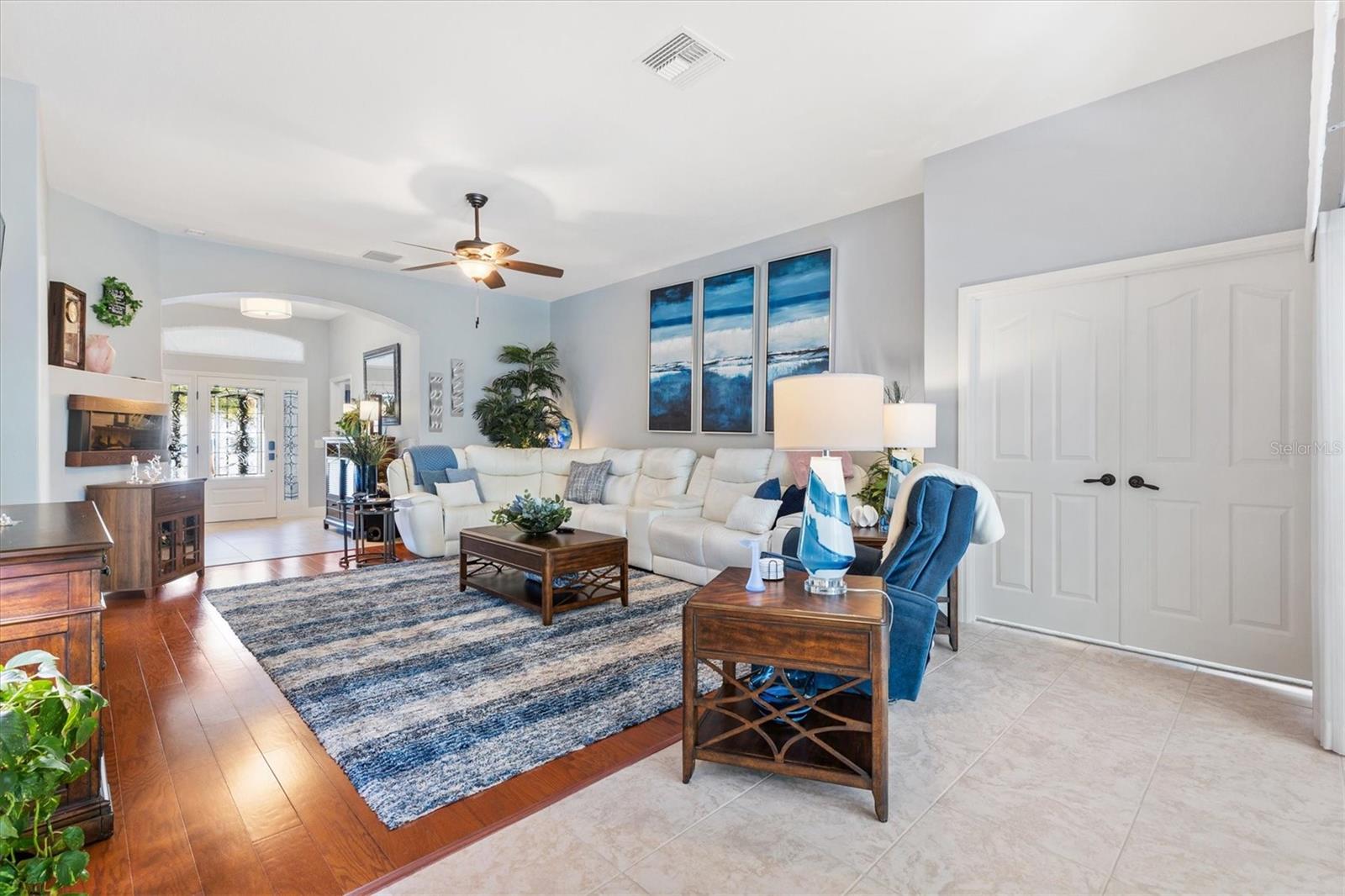 562 BRADFORD LOOP, THE VILLAGES, FL, 32163
