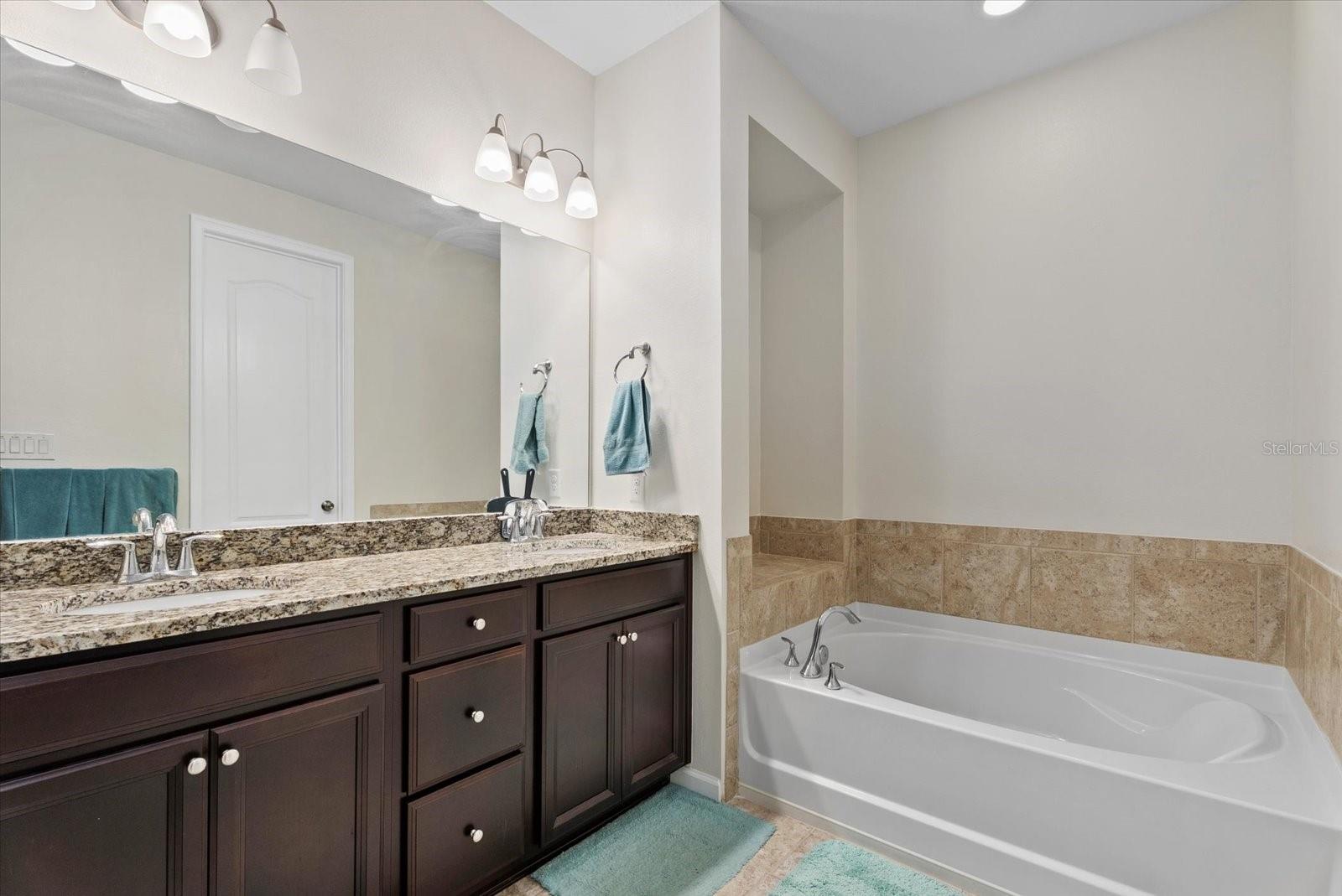 11828 MEADOWGATE PL, BRADENTON, FL, 34211