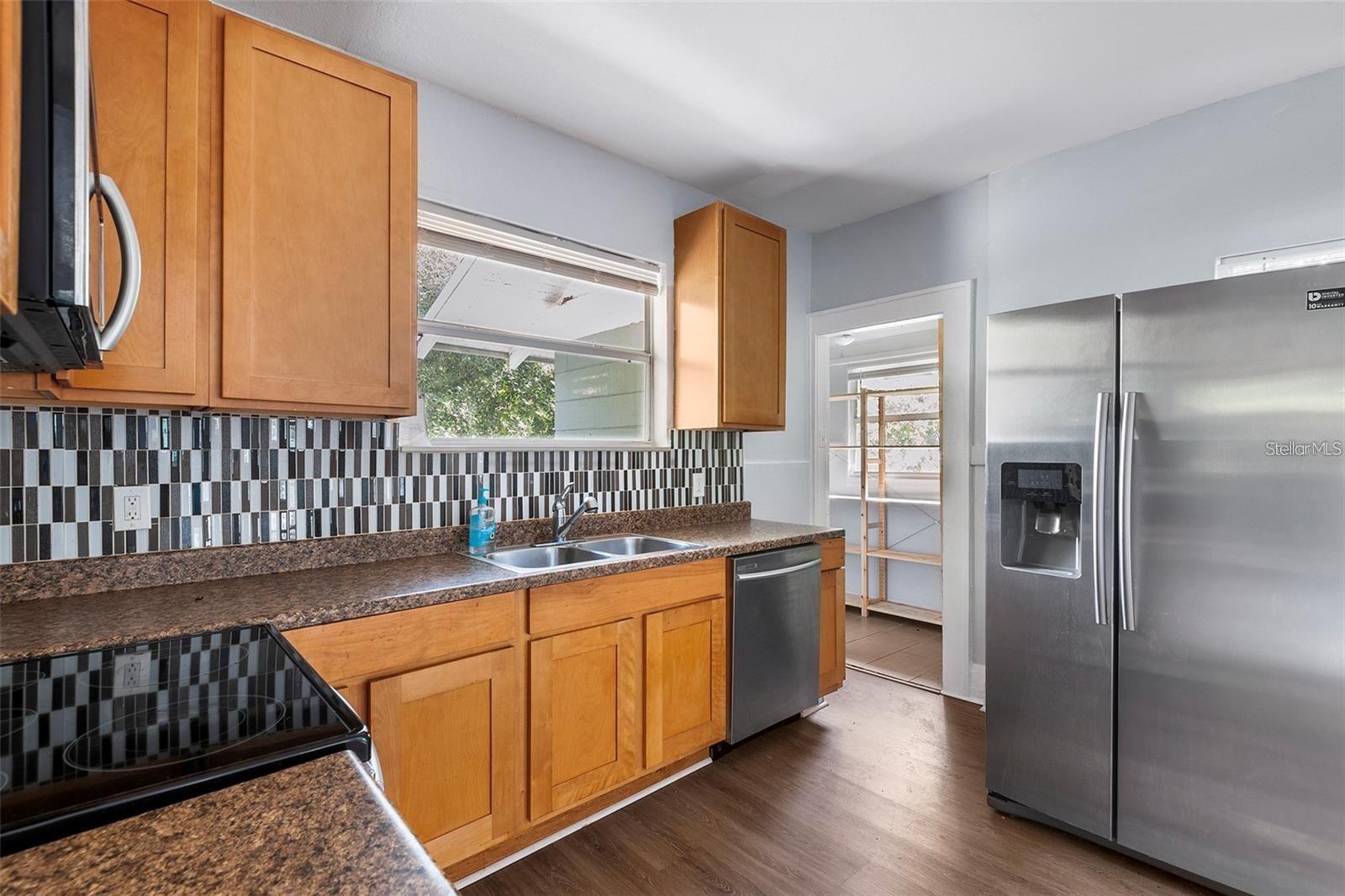 811 W AMELIA AVE, TAMPA, FL, 33602