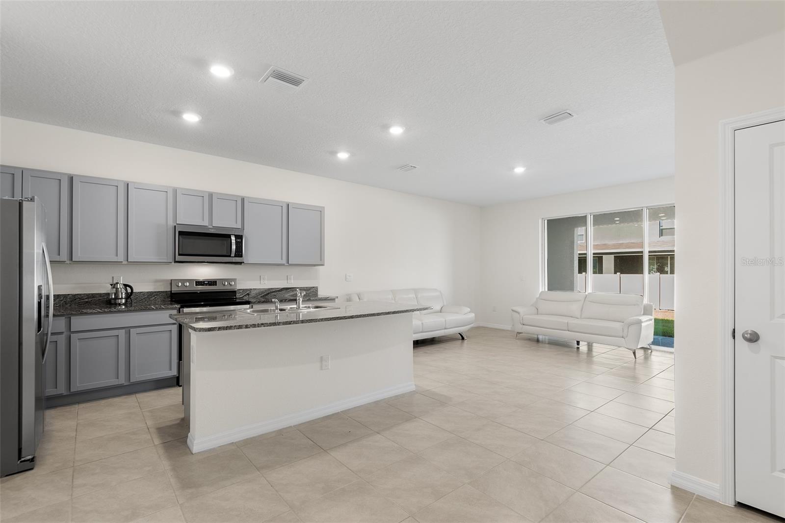 33093 MAJOR OAK DR, WESLEY CHAPEL, FL, 33545