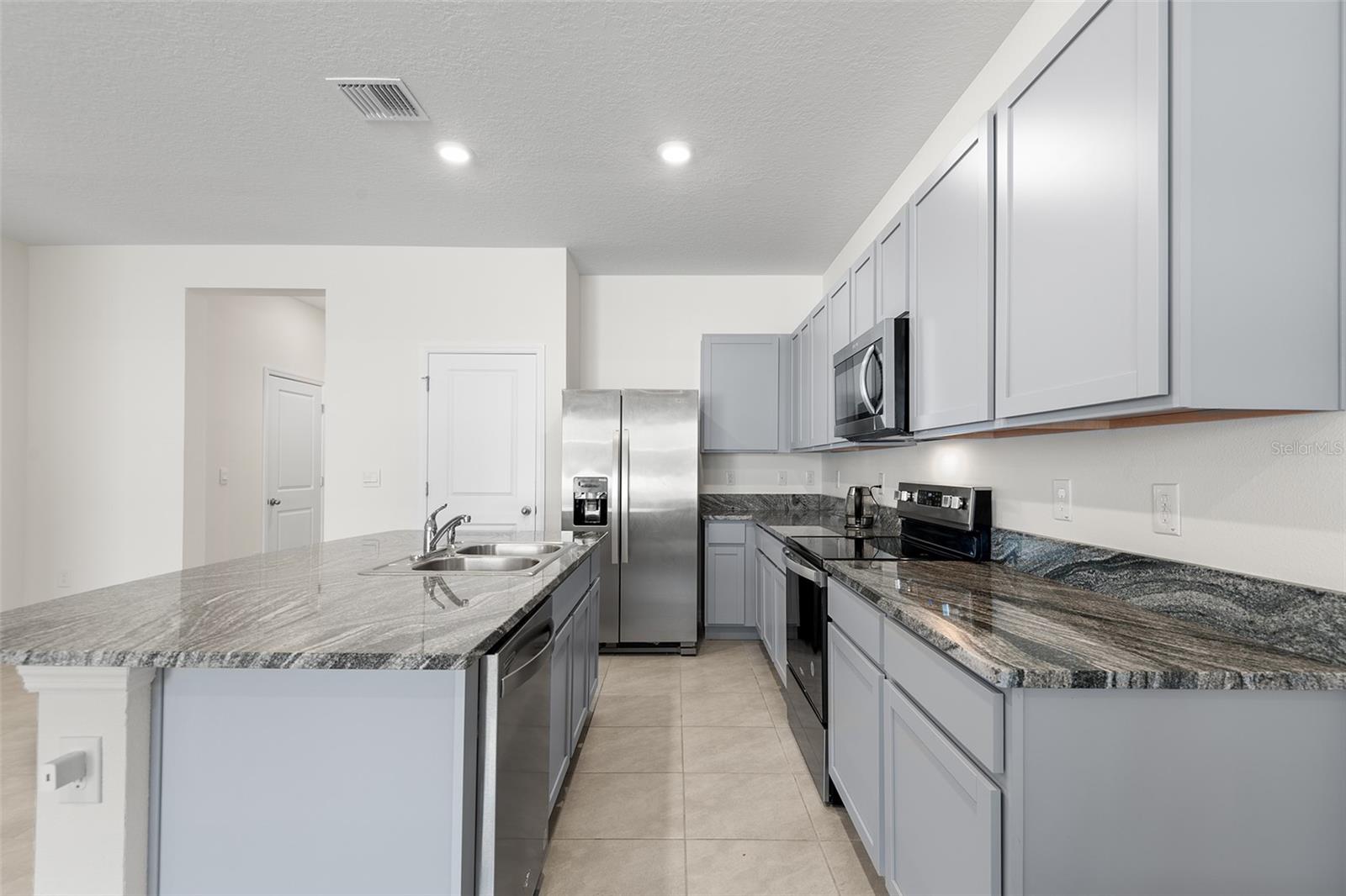 33093 MAJOR OAK DR, WESLEY CHAPEL, FL, 33545