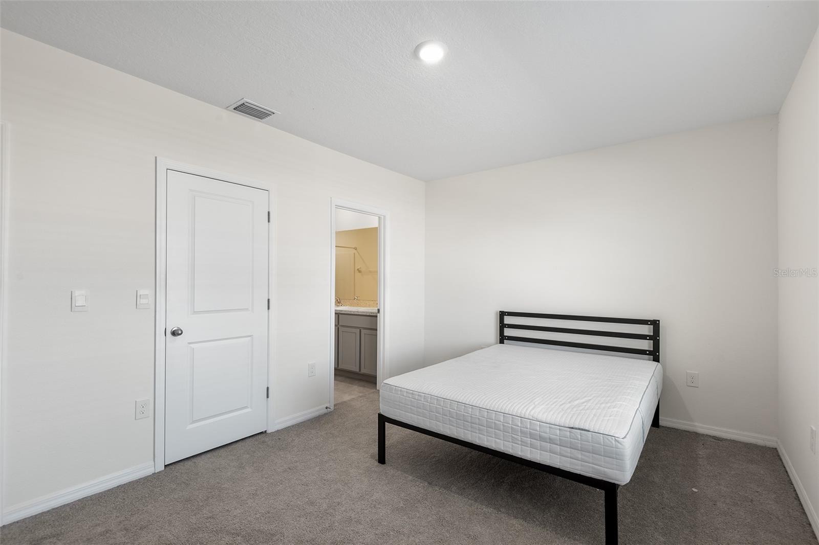 33093 MAJOR OAK DR, WESLEY CHAPEL, FL, 33545