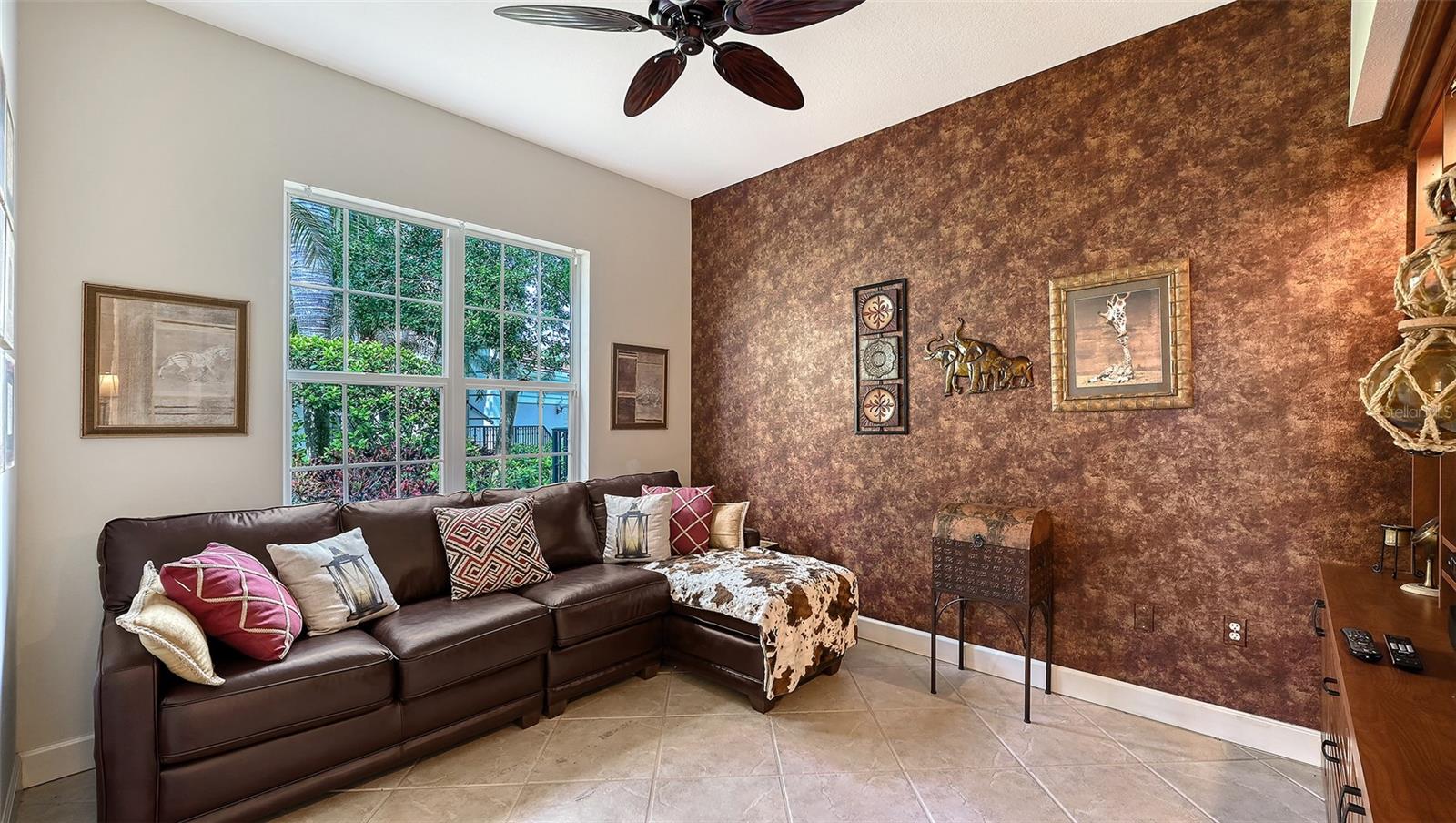 N6143541 Property Photo