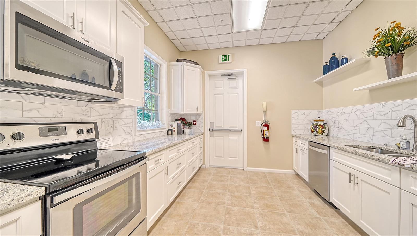 N6143541 Property Photo