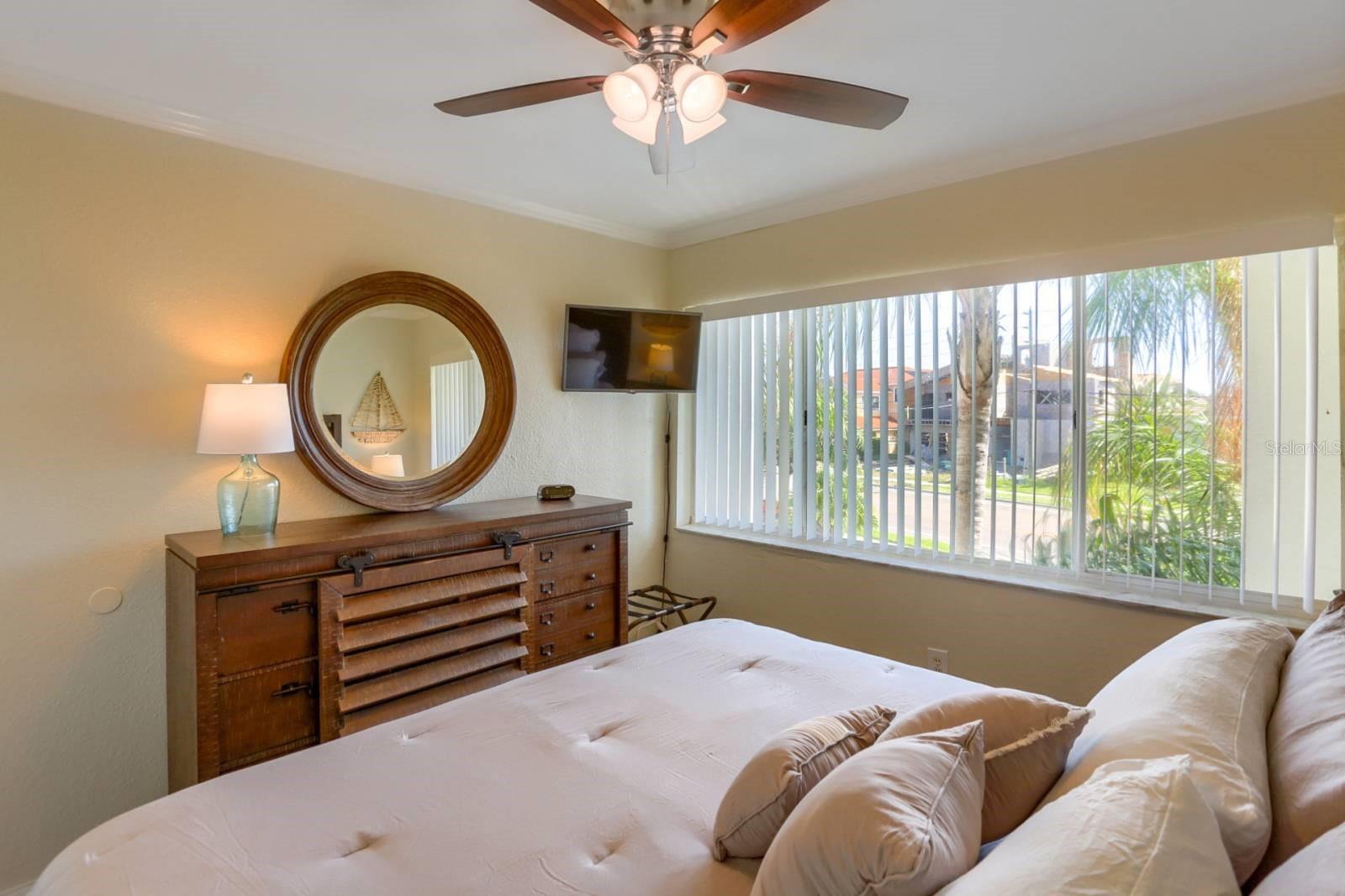 3200 GULF BLVD #201, BELLEAIR BEACH, FL, 33786