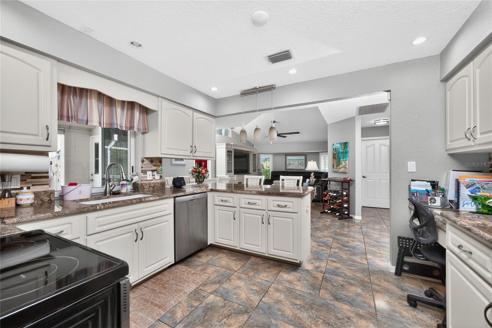 100 ANGOL ST, PUNTA GORDA, FL, 33983