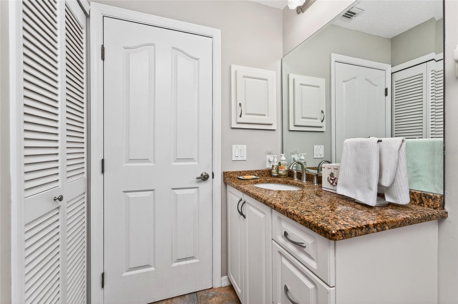 100 ANGOL ST, PUNTA GORDA, FL, 33983